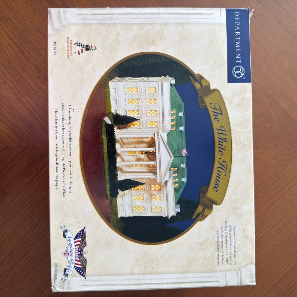 Department 56 The White House with Illuminated Windows